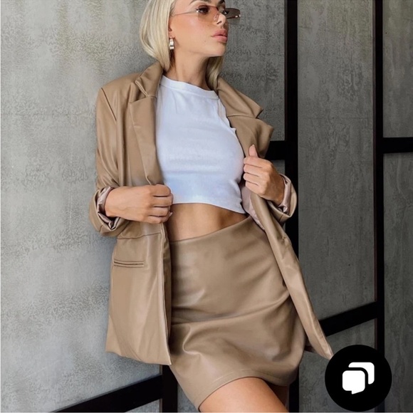 NWT!!! Princess Polly Morrison Faux Vegan Leather brown Blazer - Picture 1 of 6